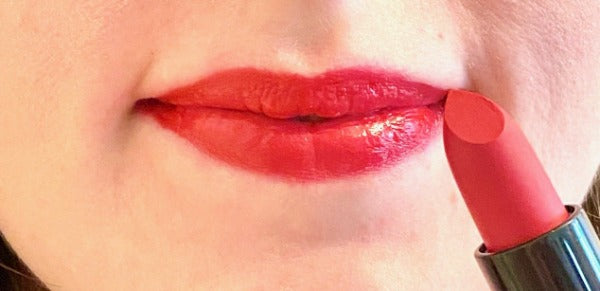 BeezGirl Essential Lipstick